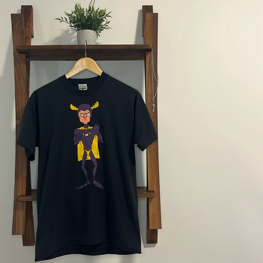 Vintage Canadian University college Tee